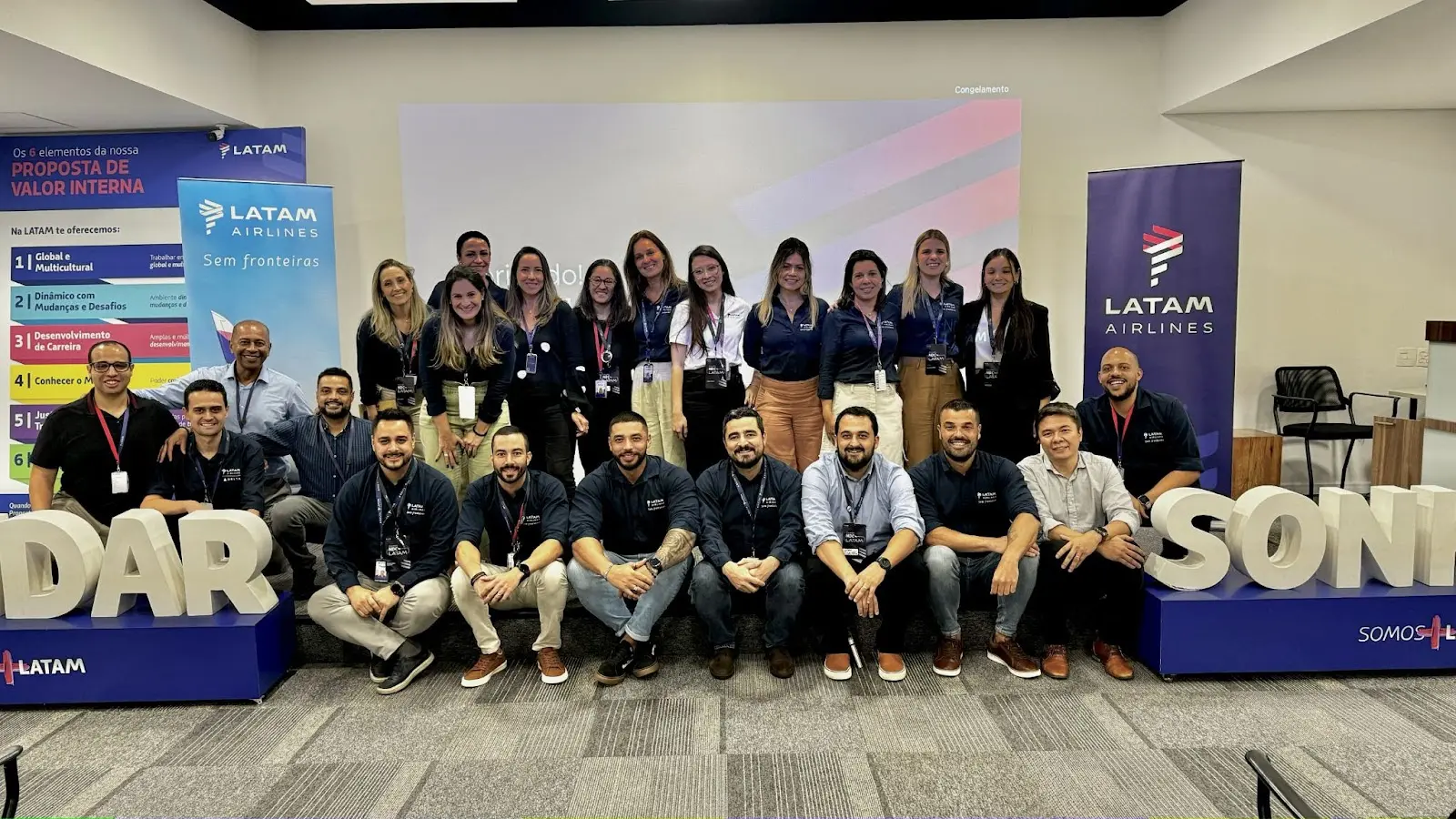 unnamed - 202Parte da equipe de Vendas da LATAM Brasil responsável pela integração dos parceiros í  ferramenta NDC by LATAM (Imagem: divulgação LATAM)4-04-12T142216.871