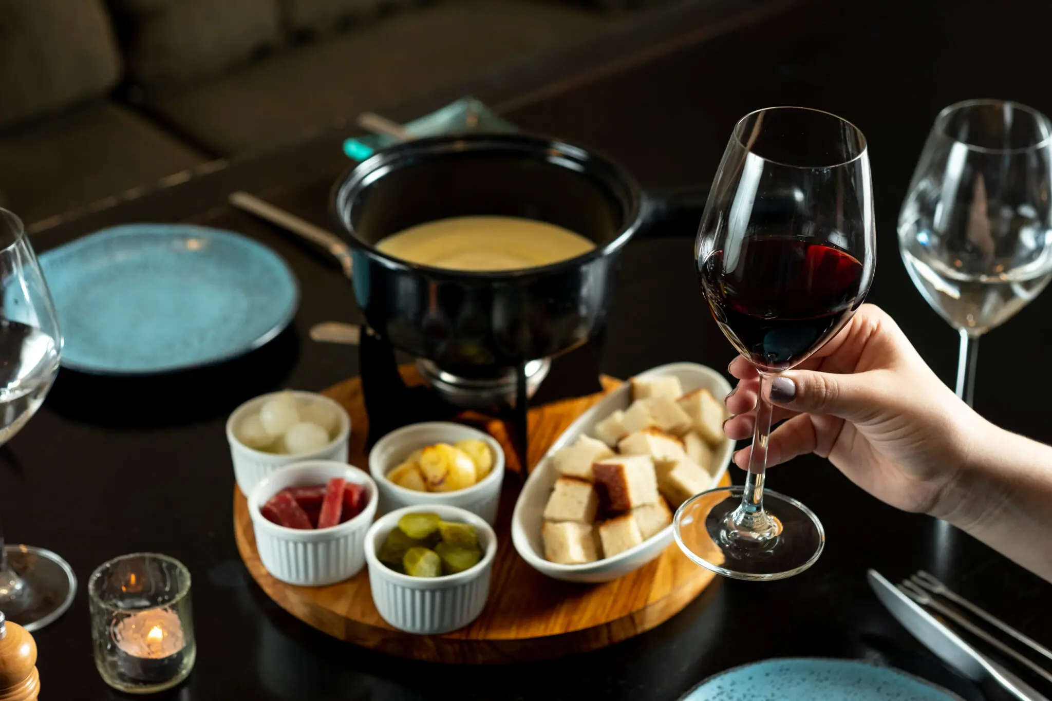 fondue-escuras-abr-24-jequitmar-em-alta-2