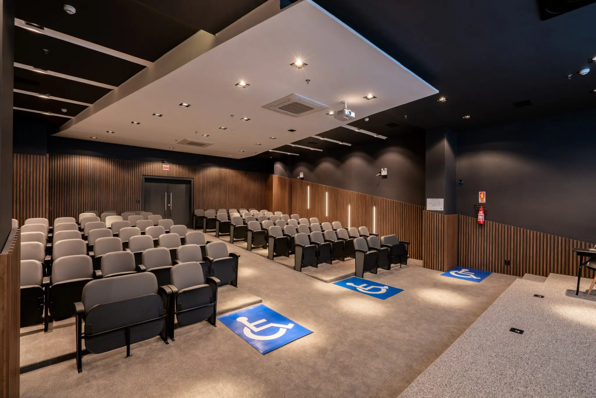 4933a68112b9a00345002c504fc8d613 Slaviero Hotéis