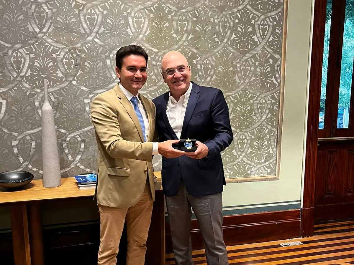 medalha do ministro do turismo - foto divulgação salão nacional turismo