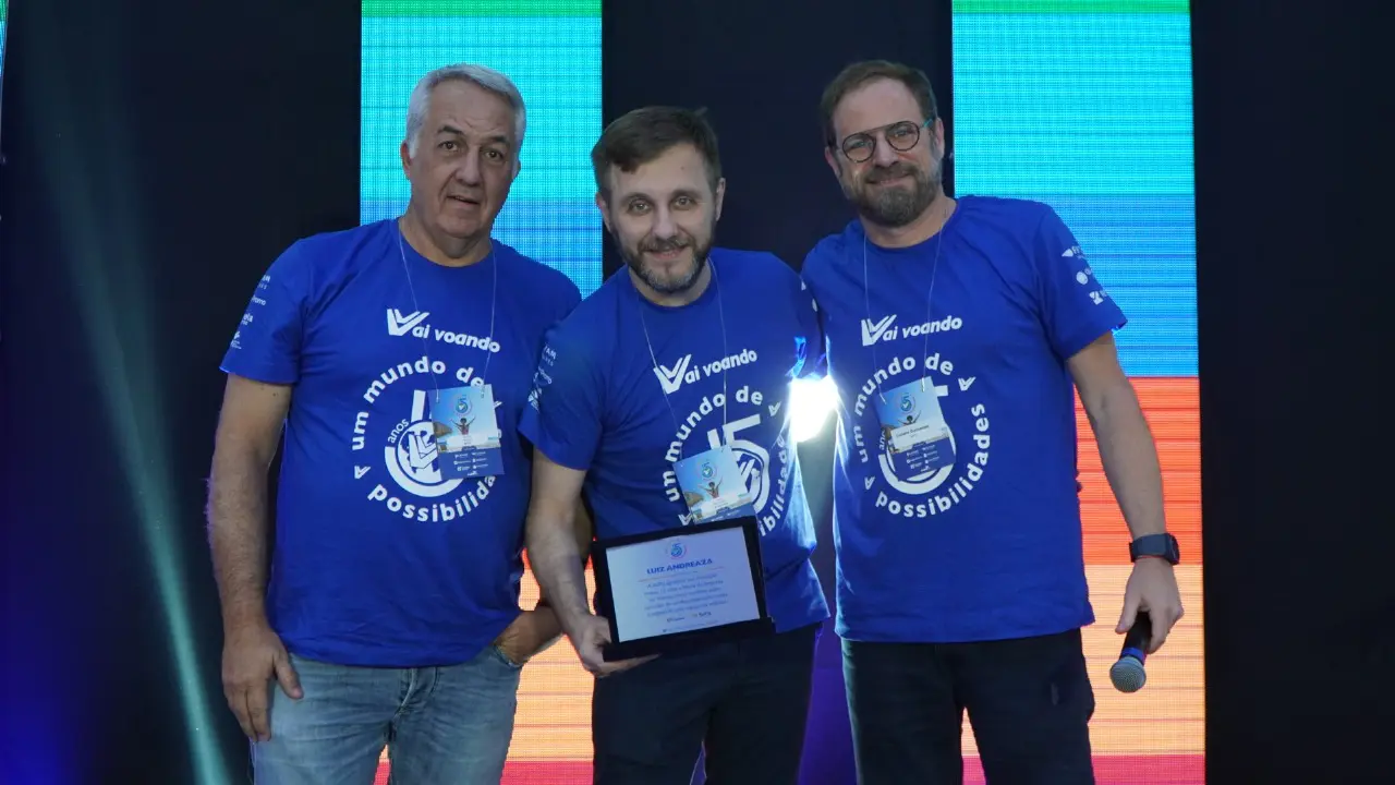 Sylvio Ferraz- Luiz Andreaza e Luti Guimarães Vai voando