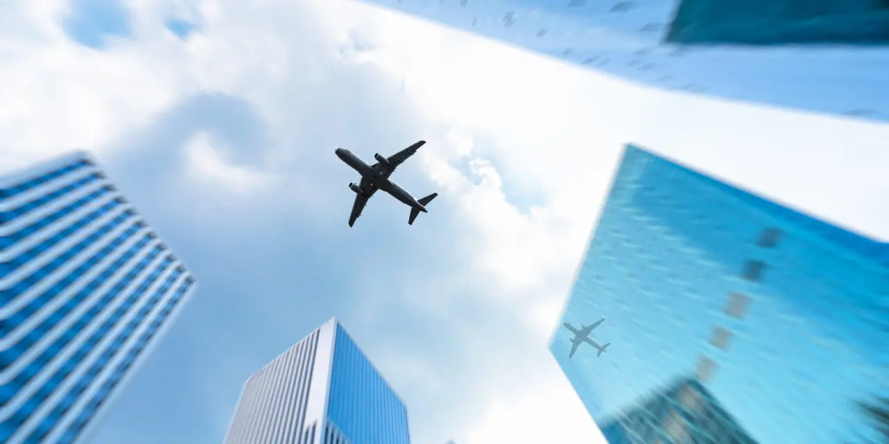 low angle view of skyscrapers Cancelamentos