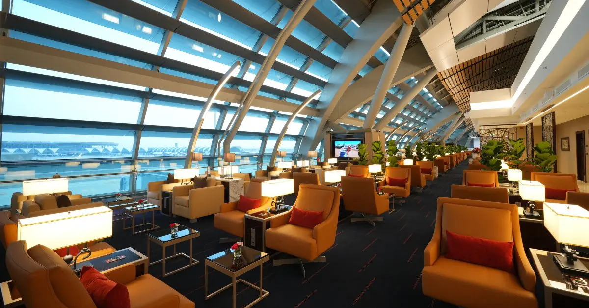 emirates-inaugura-seu-maior-lounge-em-bangkok-emirates-lounge-bangkock Emirates
