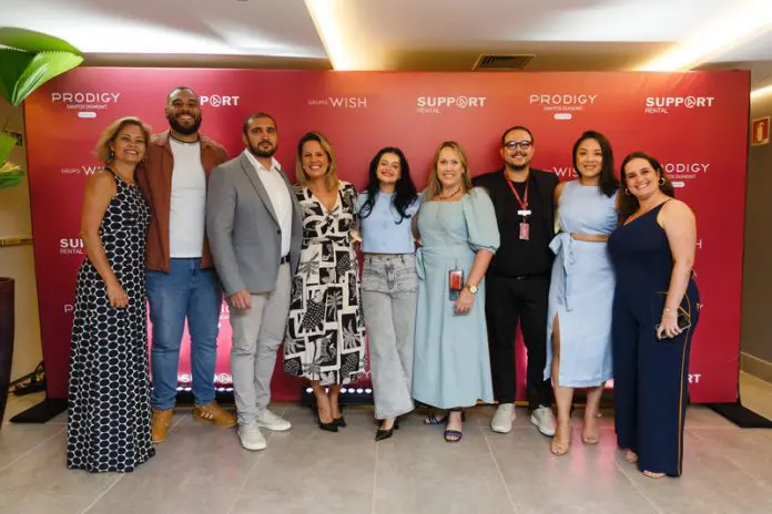 Equipe do Grupo Wish reunida na reinauguração do espaço de eventos do Prodigy Santos Dumont. Foto: Divulgação