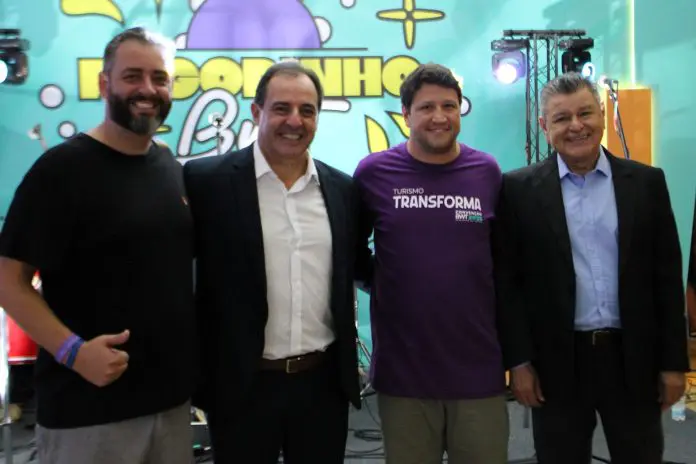 Gabriel Cordeiro, diretor geral da BWT, Irapuan Cortes, diretor-presidente Viaje Paraná, Adonai Arruda Filho e Felipe Gonzalez, presidente do Cassino Tour