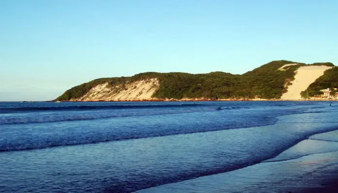 Praia da Ponta Negra, em Natal. Crédito: Visit Natal