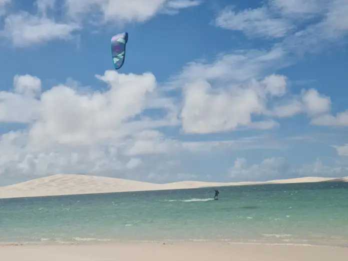Temporada de kitesurf nos Lençóis Maranhenses. Crédito: Divulgação Temporada de kitesurf nos Lençóis Maranhenses. Crédito: Divulgação