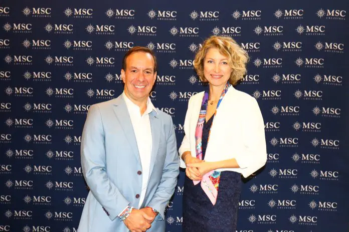 Adrian Ursilli, diretor geral da MSC Cruzeiros, e Caroline Putnoki, diretora da Atour France para a América Latina. Crédito: Felipe Lima/Brasilturis