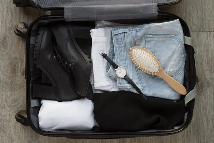 travel-suitcase-preparations-packing pode avião