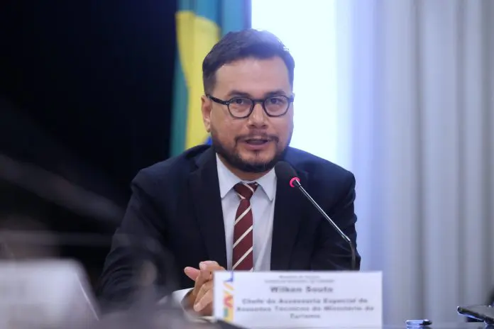 Wilken Souto acumula 22 anos de experiência em iniciativas que marcaram o desenvolvimento do turismo nacional. crédito: Roberto Castro/MTUR Wilken Souto acumula 22 anos de experiência em iniciativas que marcaram o desenvolvimento do turismo nacional. crédito: Roberto Castro/MTUR