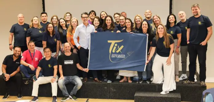 Tix Turismo Franchising reúne franqueados em Maceió para convenção com rodadas de negócios e debates sobre inovação no turismo. Tix Turismo Franchising reúne franqueados em Maceió para convenção com rodadas de negócios e debates sobre inovação no turismo.