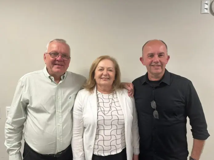 Rubens Regis, Marlei Magro e Mário Costa Júnior. Crédito: Destino Floripa & Região Rubens Regis, Marlei Magro e Mário Costa Júnior. Crédito: Destino Floripa & Região