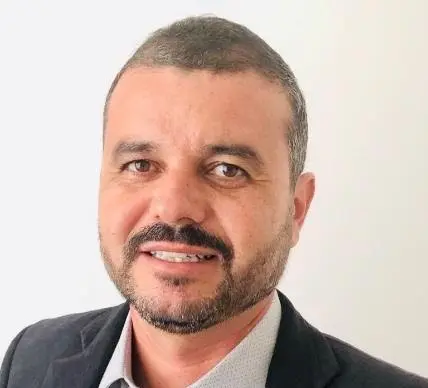 Leandro Lustosa é nomeado novo gerente de Vendas da American Airlines no Brasil Leandro Lustosa é nomeado novo gerente de Vendas da American Airlines no Brasil