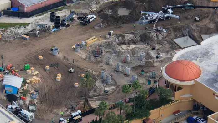 uor-usf-roller-coaster-footers-11.25-1-2048x1152-1 Universal Orlando montanha-russa