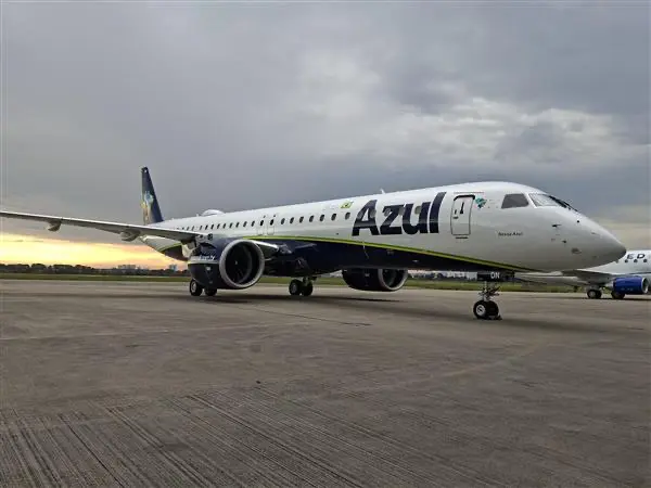 Azul 195-E2