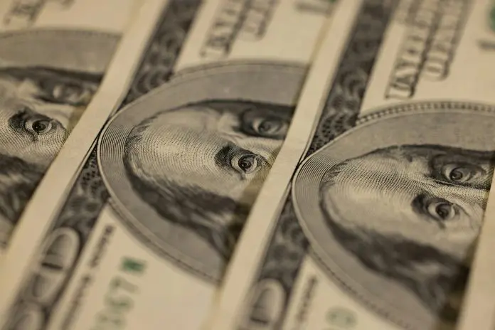 dólar