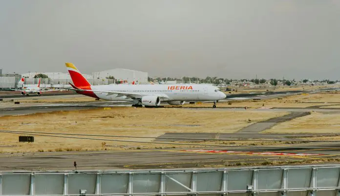 Iberia inaugura rota Madri–Fortaleza com o Airbus A321XLR, ampliando a conectividade aérea entre Brasil e Espanha. Crédito: Amar Preciado/pexels