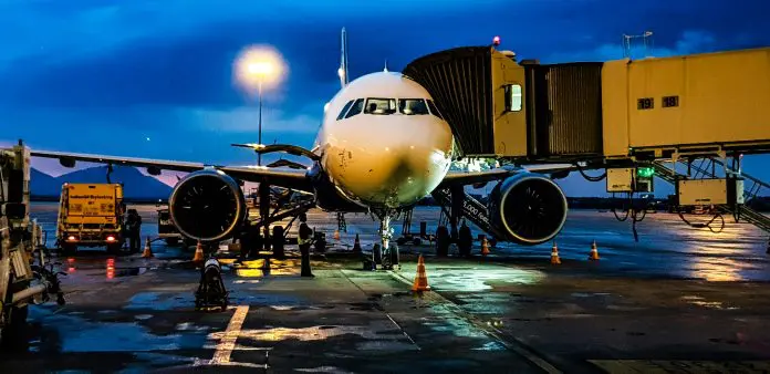Triagens e protocolos sanitários voltaram a ser reforçados em aeroportos asiáticos após novo surto do vírus Nipah na Índia. Crédito: Soumya Ranjan/pexels