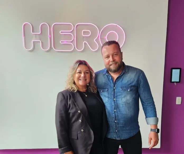 Kátia Conde e Wagner Figueiredo, promovidos a coordenadores Comerciais da Hero Seguros. Crédito: Divulgação