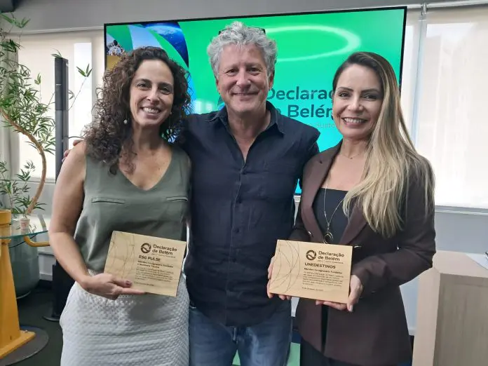 Keila Moreira, gerente-executiva da Unedestinos, com Tatiana Pacheco e Hélio Brito, da ESG Pulse Crédito: Divulgação/Unedestinos