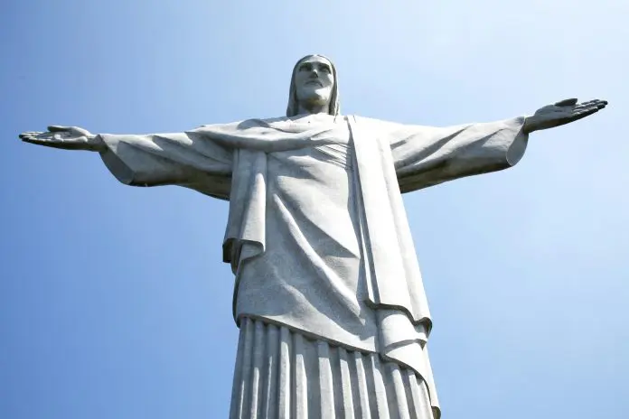 Maratona do Rio reúne milhares de corredores e impulsiona o turismo esportivo na capital fluminense. Crédito: Almir Reis/pexels