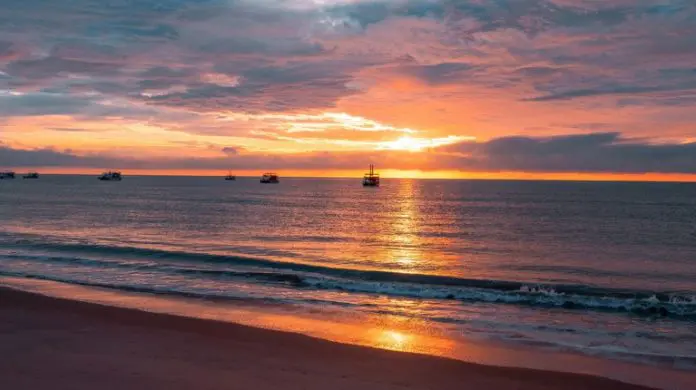 Nascer do Sol na praia de Cabo Branco, na Paraíba. Crédito: Ferreira Silva/Getty Images Mtur
