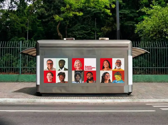 Com a mensagem ‘A gente se encontra no MASP’, a iniciativa une pela primeira vez retratos de visitantes do museu e obras de arte do acervo. Crédito: Divulgação