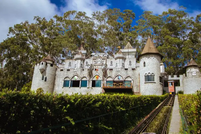 Le Canton - Castelo Medieval