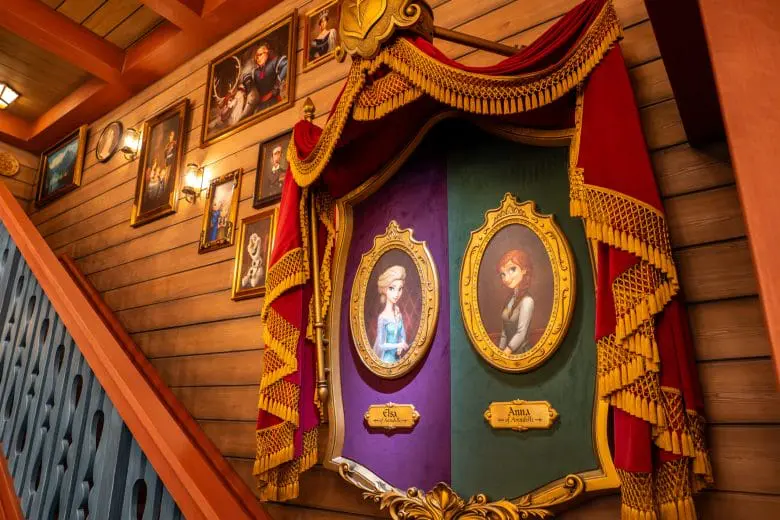 Imagem interna do Nordic Crowns Tavern, novo restaurante da World of FrozenCrédito: Divulgação