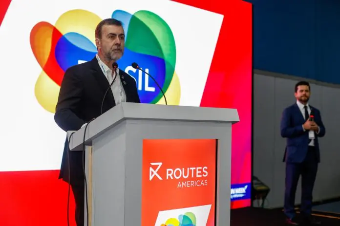 Embratur apresenta estratégia de expansão aérea durante o Routes Américas no Rio de Janeiro. Crédito: Márcio Menasce/Embratur
