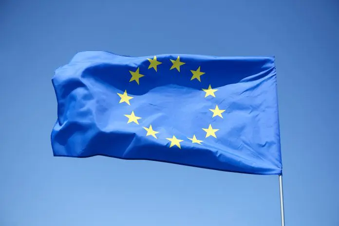 União Europeia lança app Travel to Europe para agilizar entrada de turistas e reduzir filas em fronteiras do continente.