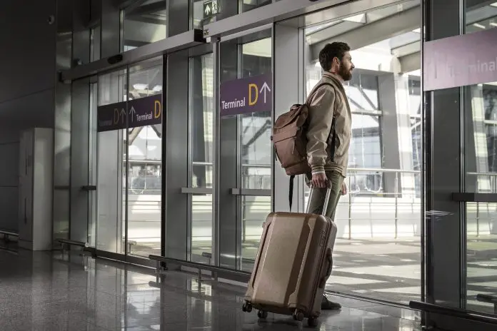 Plano do Aeroporto do Porto prevê 14 novas portas, novo terminal de bagagem e expansão da infraestrutura.