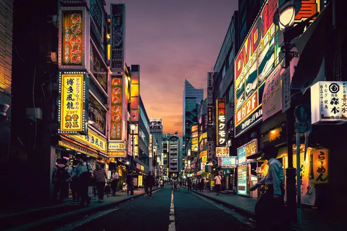 Japão prepara sistema eletrônico de autorização de viagem e avalia elevar taxas cobradas de visitantes estrangeiros. Crédito: Aleksandar Pasaric