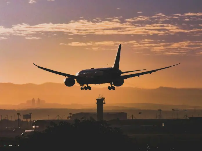 Fechamento do aeroporto de Dubai impulsiona corrida por jatos privados. Crédito: Shoval Zonnis/pexels Fechamento do aeroporto de Dubai impulsiona corrida por jatos privados. Crédito: Shoval Zonnis/pexels