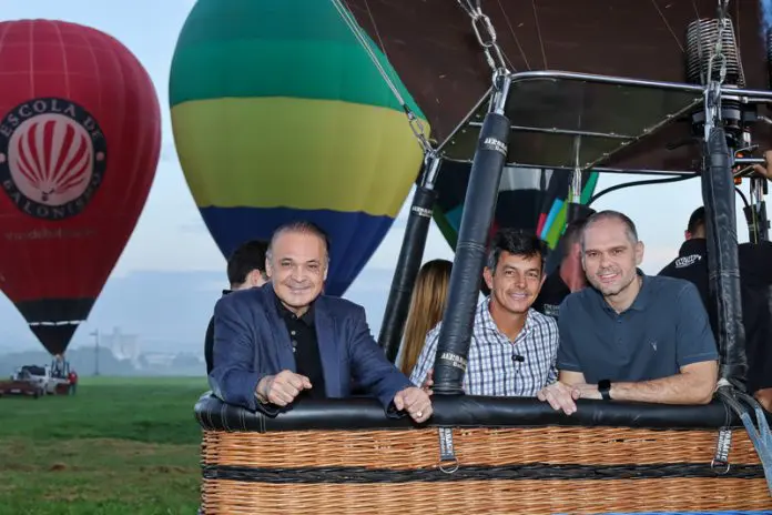 Secretário Roberto de Lucena visita Boituva e acompanha operação do balonismo turístico Crédito: Divulgação/Decola Boituva