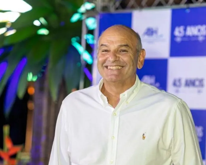 Paulo Kugelmas Bárbara Braga