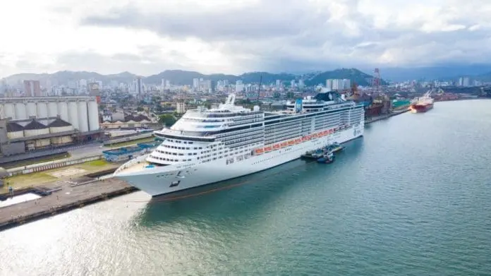 Temporada de cruzeiros em Santos gera R$ 1,2 bilhão e mantém porto como principal terminal do setor no Brasil.