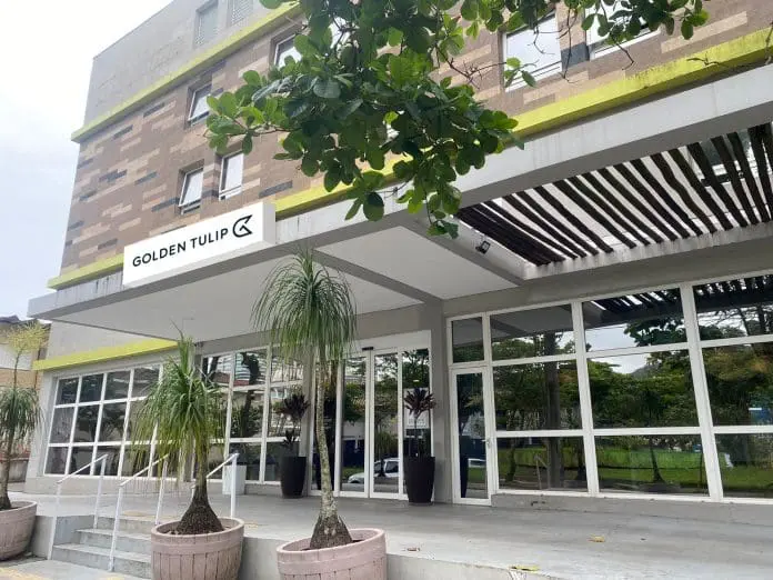 Golden Tulip Guarujá