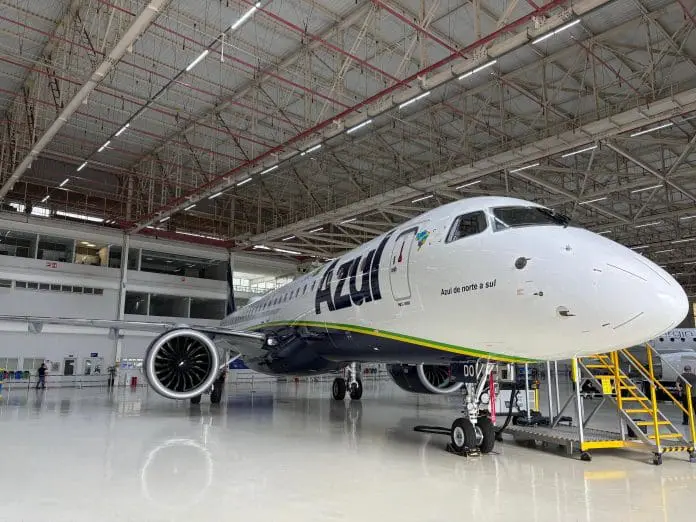 Hangar da Azul na Pampulha recebe estagiários para manutenção aeronáutica Crédito: Divulgação/Azul