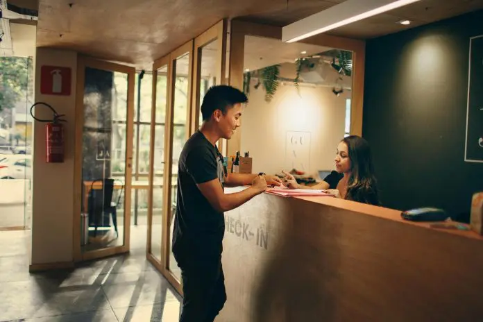 Hotelaria brasileira deve migrar para FNRH Digital até 20 deste mês. Crédito: Helena Lopes/Pexels