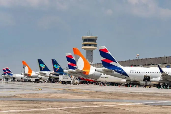 Congonhas esteve entre os principais aeroportos debatidos durante reunião entre DECEA e Aena Brasil sobre modernização operacional. Crédito: Divulgação/Aena Brasil