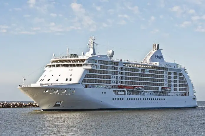 Seven Seas Voyager retorna ao mar após ampla renovação conduzida pela Regent Seven Seas Cruises. Crédito: Divulgação/Regent Seven Seas Cruises