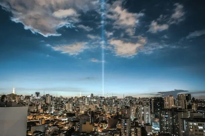 Episódio em abril provocou paralisação temporária do espaço aéreo paulista Crédito: Vinícius Pimenta/pexels