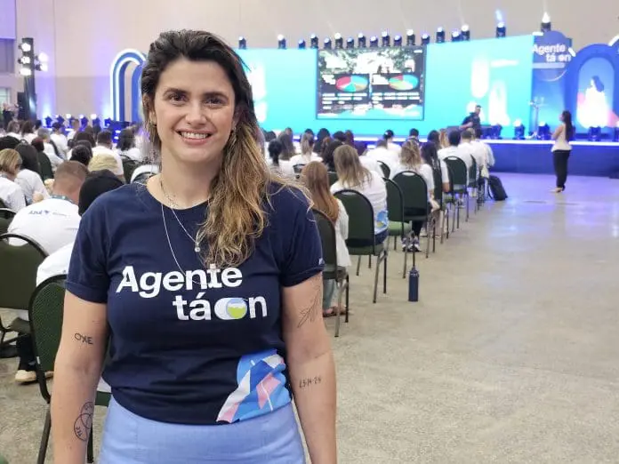 Giulliana Mesquita destacou a importância dos agentes de viagens para a estratégia de crescimento da Azul Viagens durante a abertura do evento. Crédito: Kamilla Alves/Brasilturis