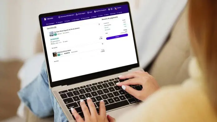 Nova ferramenta da Decolar permite reunir todos os serviços da viagem em uma única compra digital. Crédito: Divulgação/Decolar