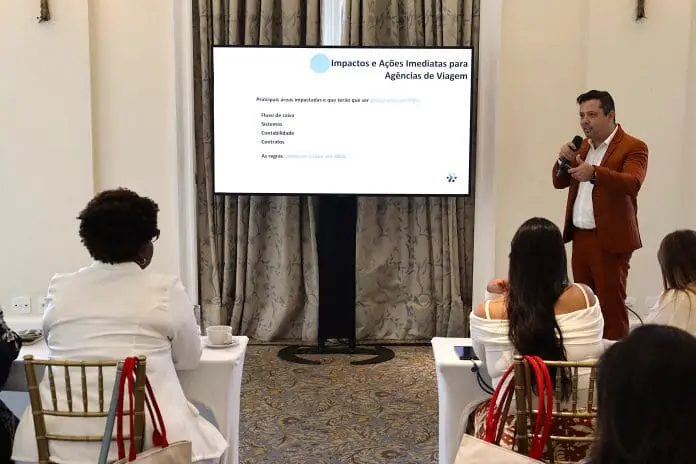 Fábio Silvestre detalhou os principais impactos da reforma tributária para as agências de viagens e alertou para mudanças que já começam a exigir planejamento do setor. Crédito: Felipe LIm/Brasilturis