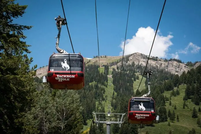 Jackson Hole amplia programação de verão com aventuras ao ar livre e acesso facilitado aos parques nacionais de Wyoming. Crédito: Divulgação/Jackson Hole