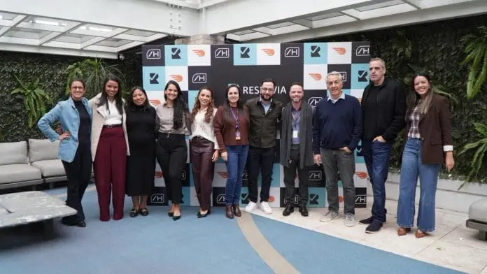 Reservia celebra três anos de operação com campanha promocional voltada ao mercado de agentes de viagens. Crédito: Divulgação/Reservia