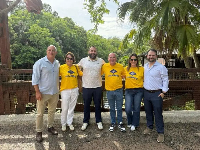 Liderança da CVC Corp ao lado de parceiros no CVC Day, em Orlando