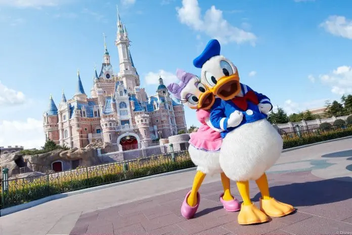 Shanghai Disney Resort anuncia novo hotel temático inspirado na cultura local e avança em plano de expansão para a próxima década.